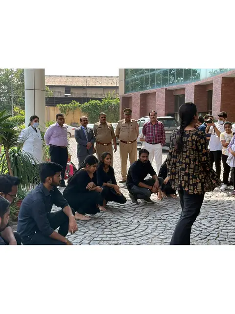 Anti-ragging skit by interns, photo 11