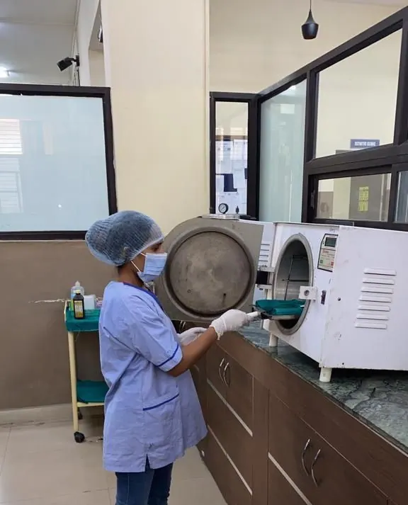Sterilisation room, Undergraduate section (BDS), Department of Conservative Dentistry & Endodontics, Inderprastha Dental College