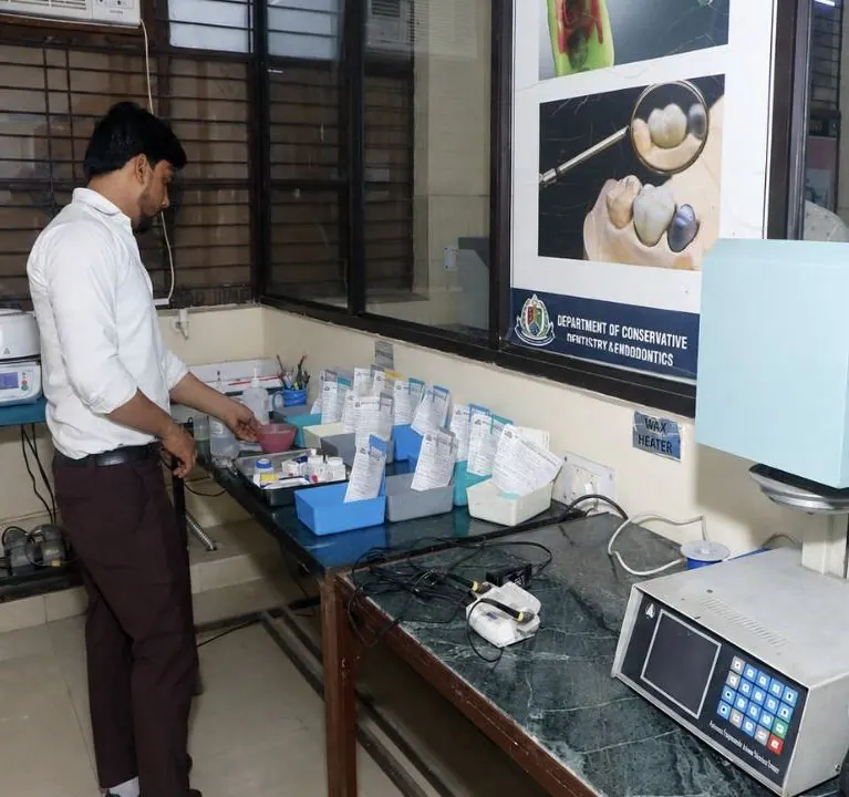 Laboratory: dental materials work bench, Undergraduate section (BDS), Department of Conservative Dentistry & Endodontics, Inderprastha Dental College
