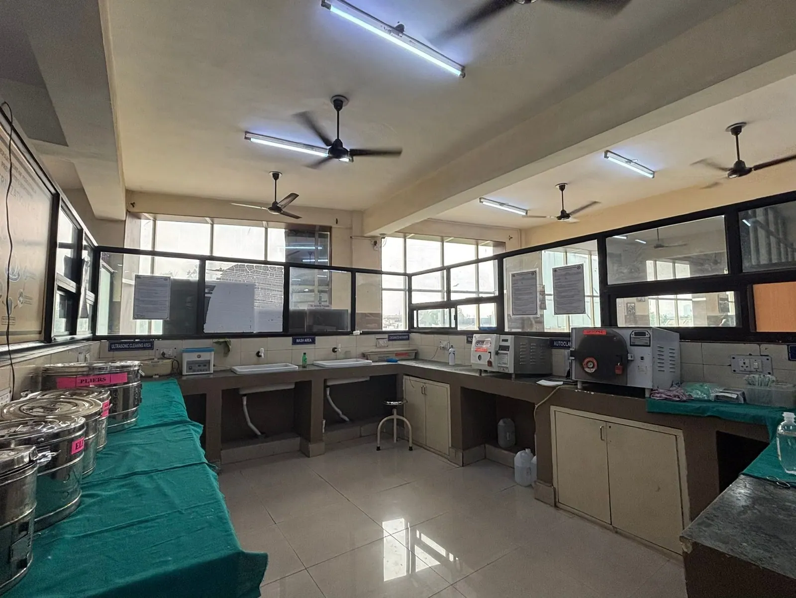 Sterilisation room, Postgraduate section (MDS), Department of Paedodontics & Preventive Dentistry, Inderprastha Dental College