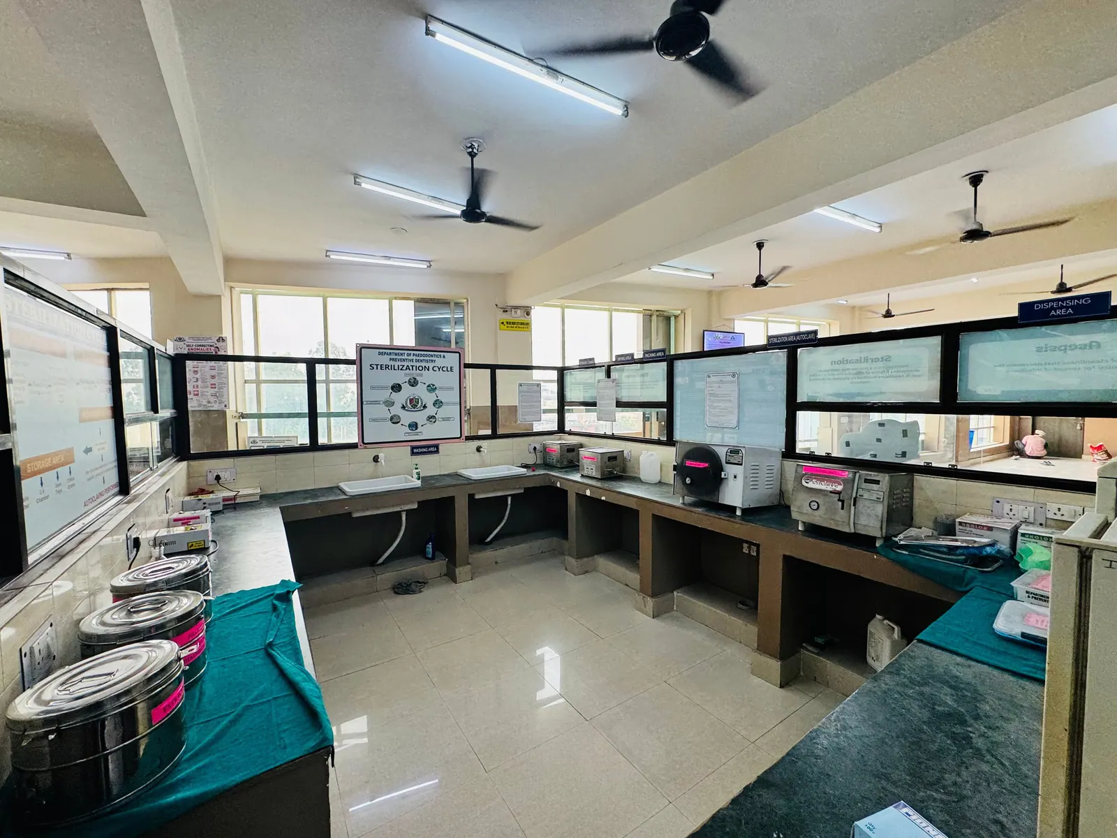 Sterilisation room, Undergraduate section (BDS), Department of Paedodontics & Preventive Dentistry, Inderprastha Dental College
