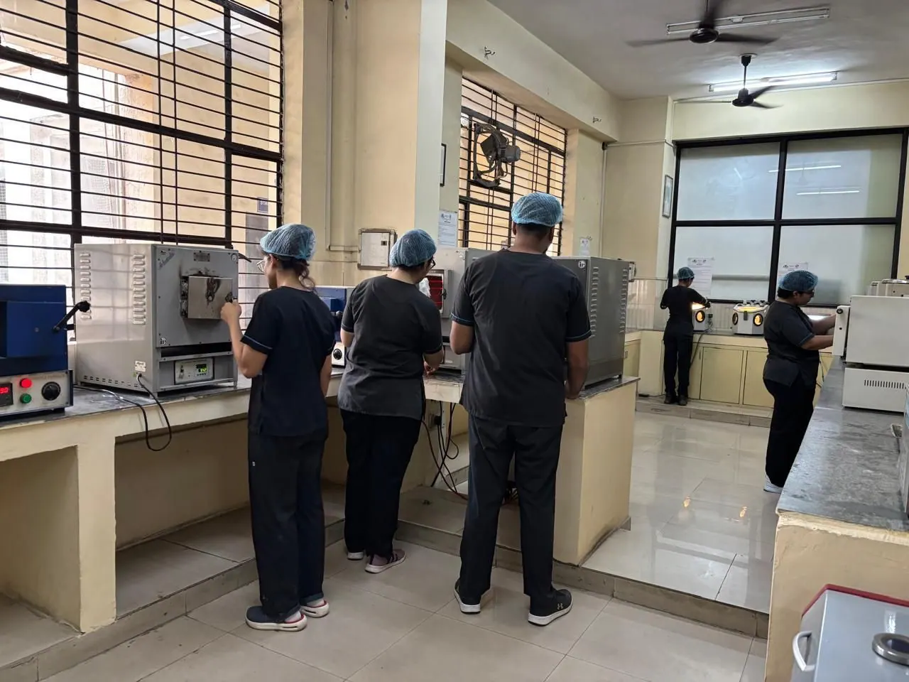 Casting laboratory, Postgraduate section (MDS), Department of Prosthodontics and Crown & Bridge, Inderprastha Dental College