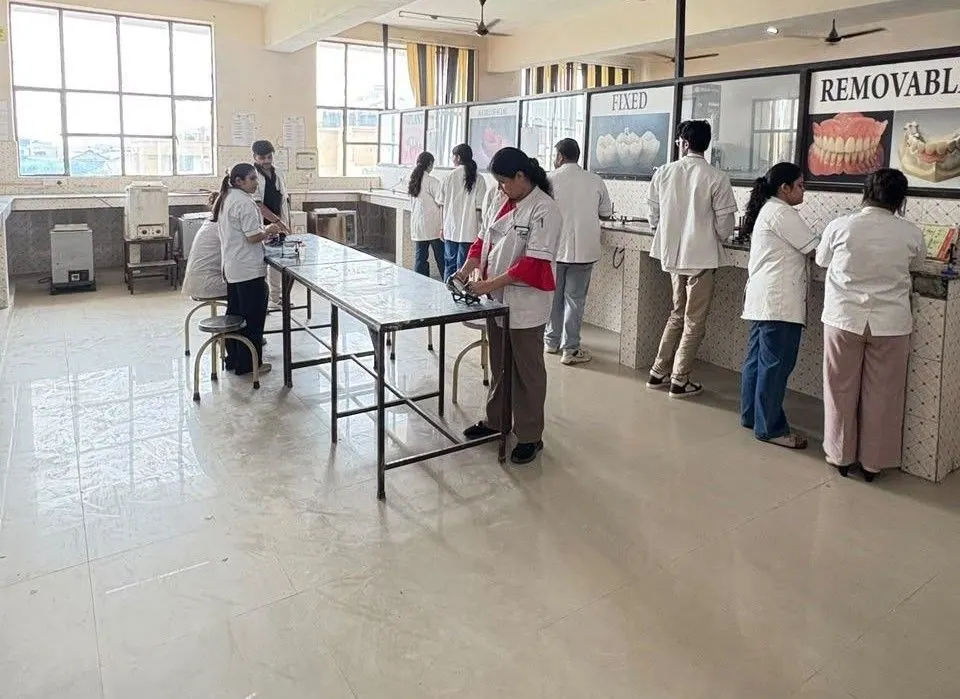 Clinical laboratory, Undergraduate section (BDS), Department of Prosthodontics and Crown & Bridge, Inderprastha Dental College